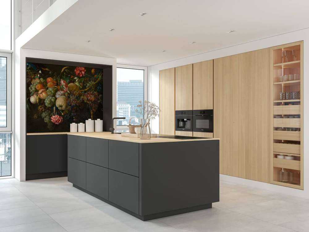 Krans af frugter med et par blomster