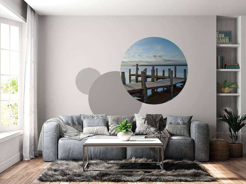 Træbrygge ved solopgang