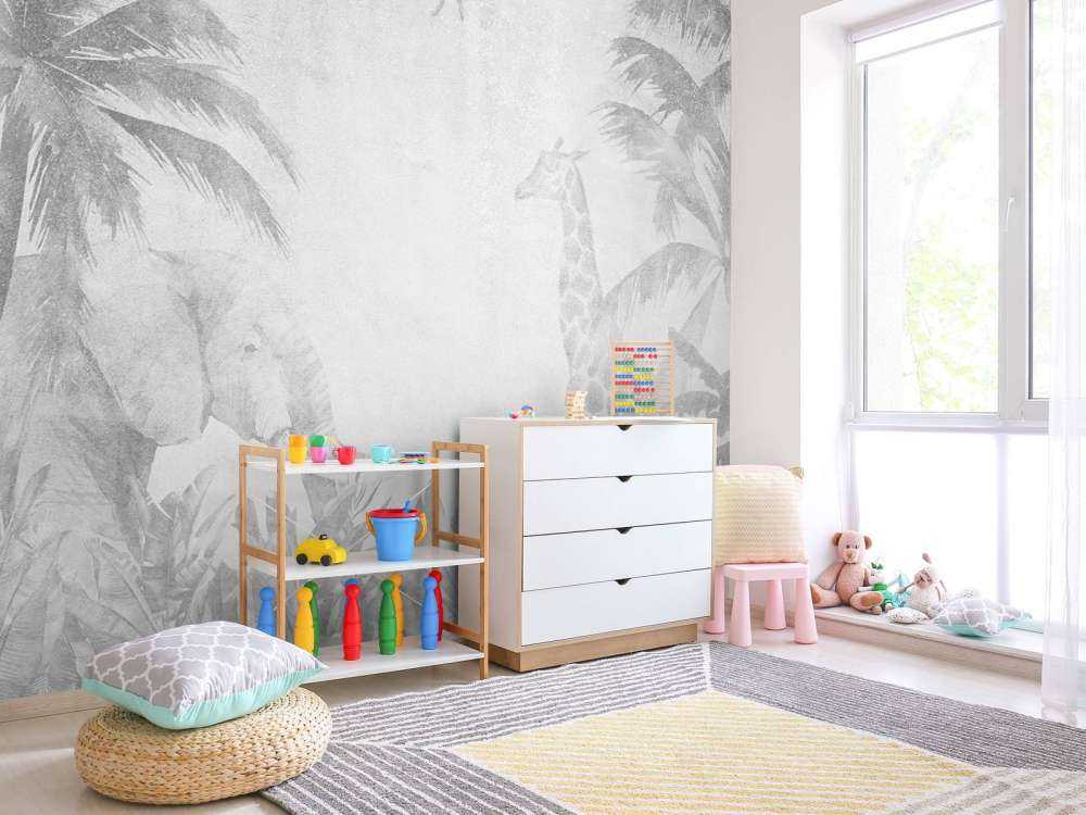 Glade jungeldyr på betong