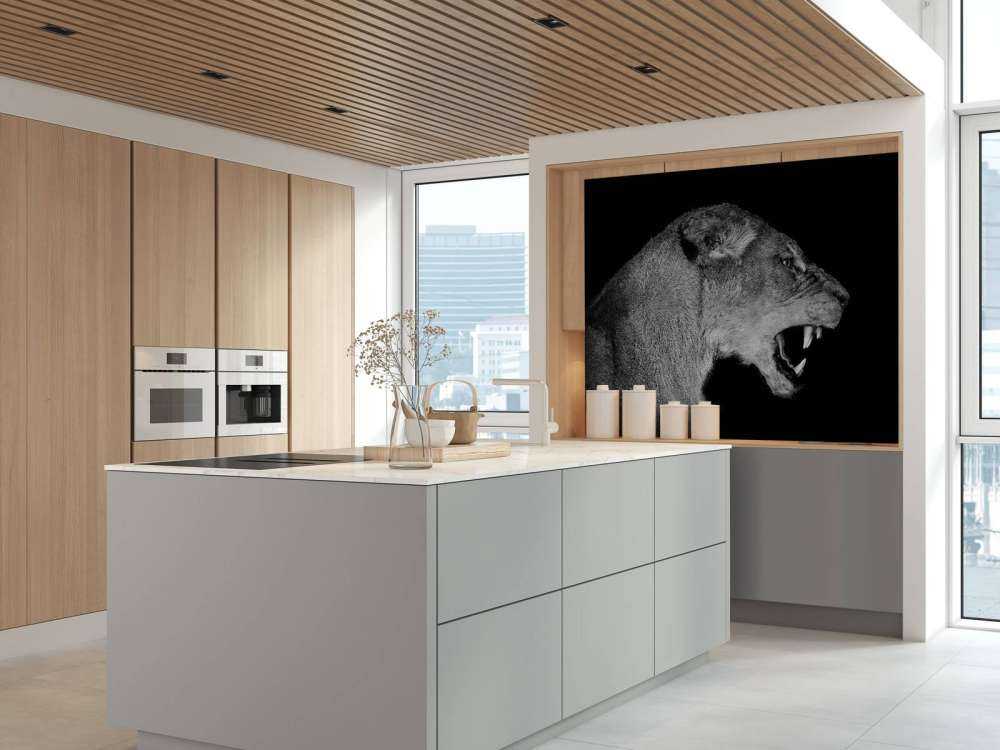 Lejoninnans sidovy svart