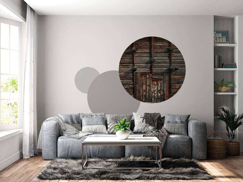 Gammalt trä med bjälkar