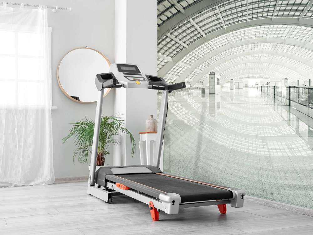 Moderne hall med avrunding