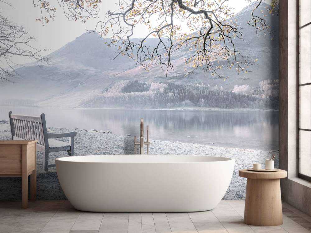 Bänk vid en lugn sjö