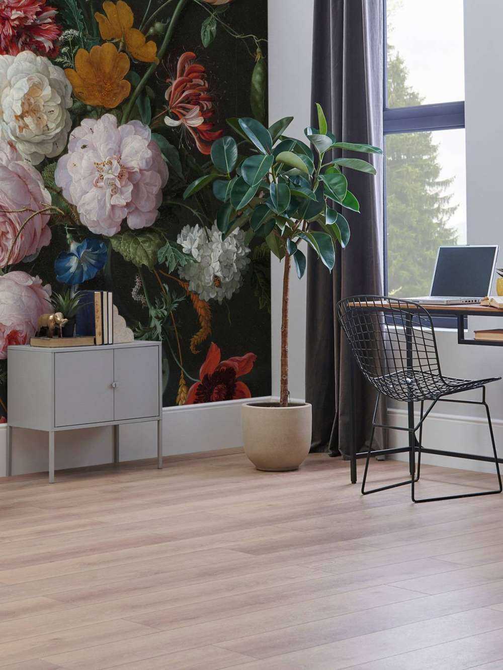 Stadig liv med blomster i en glasvase
