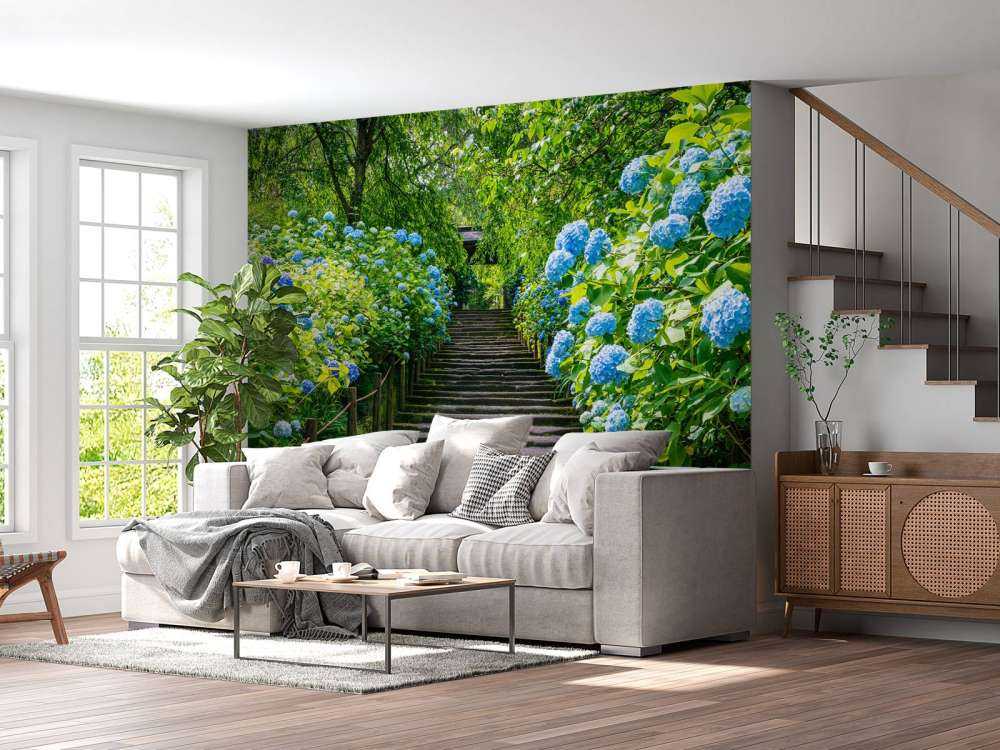 Trappe mellem hortensiaer