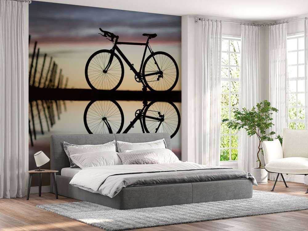 Racercykel ved solnedgang