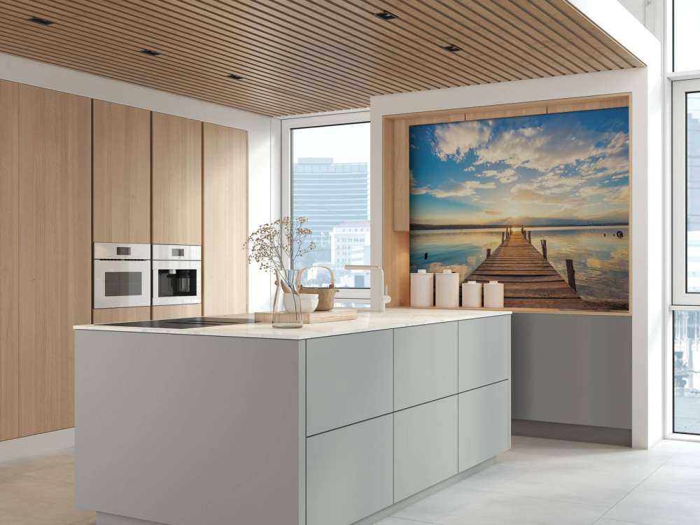 Anløbsbro ved søen