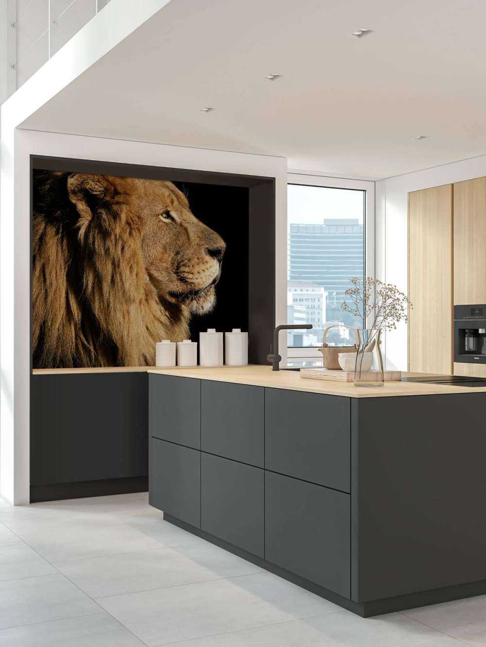 Sideprafil af en løve