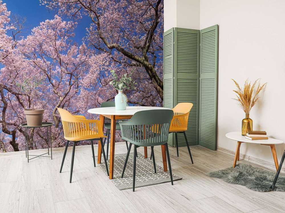 Blommor med blå himmel