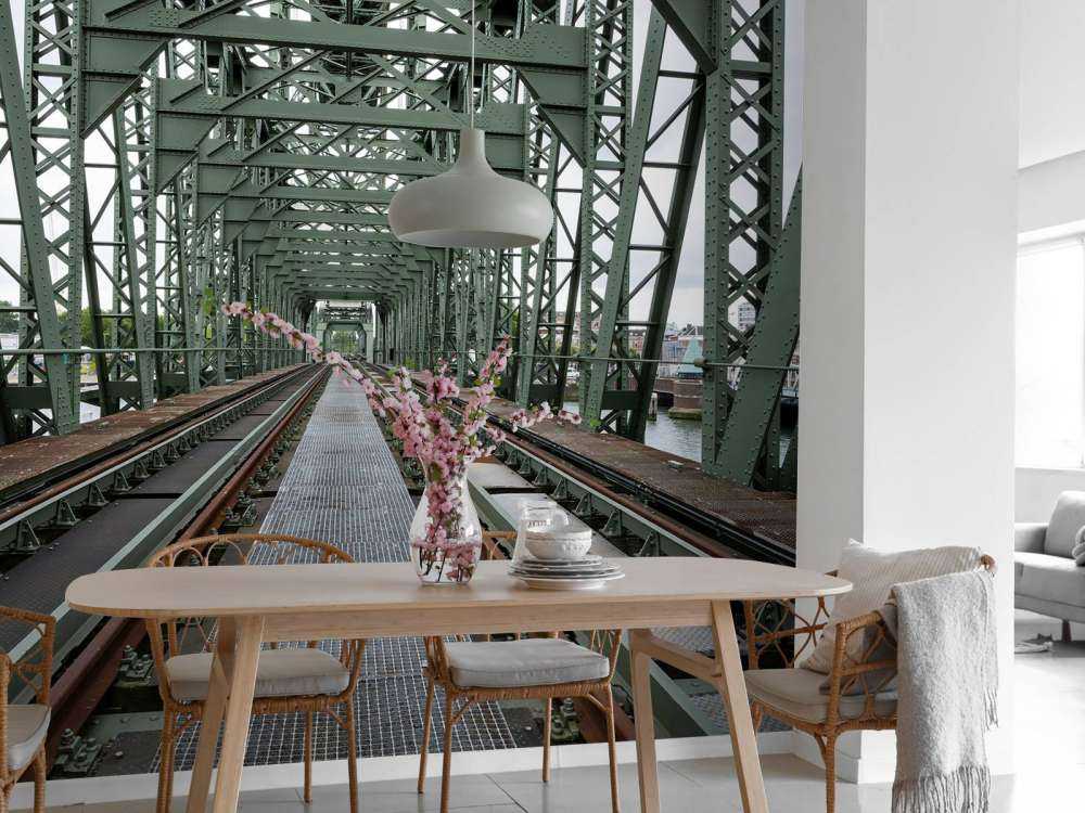 Monumental jernbanebro De Hef i Rotterdam  