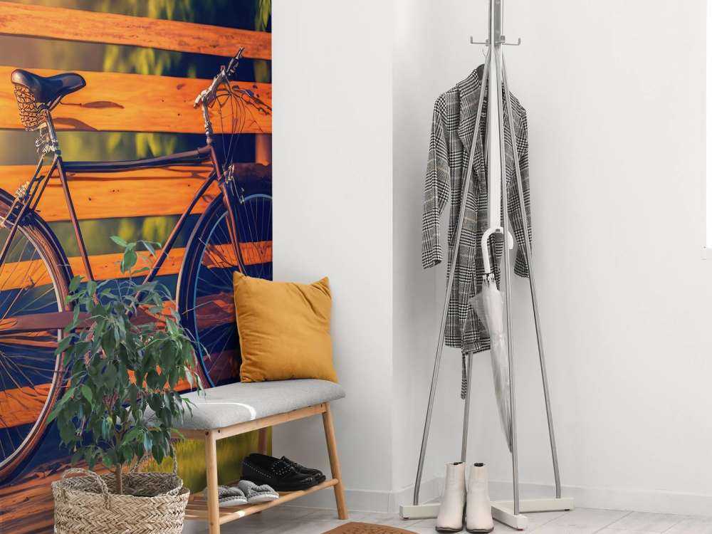 Cykel nær et træhegn