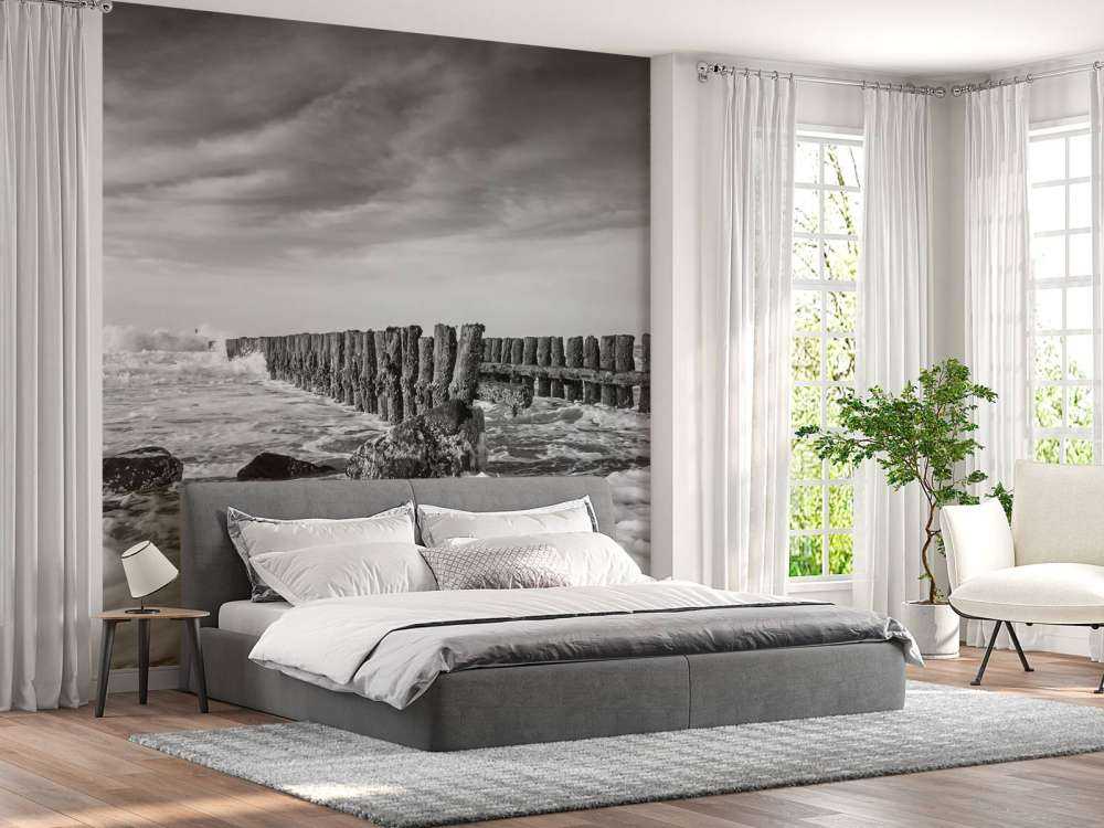 Skummende hav i svart og hvitt