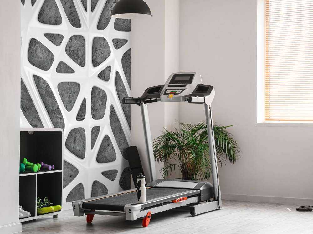 Hvitt mønster på betong