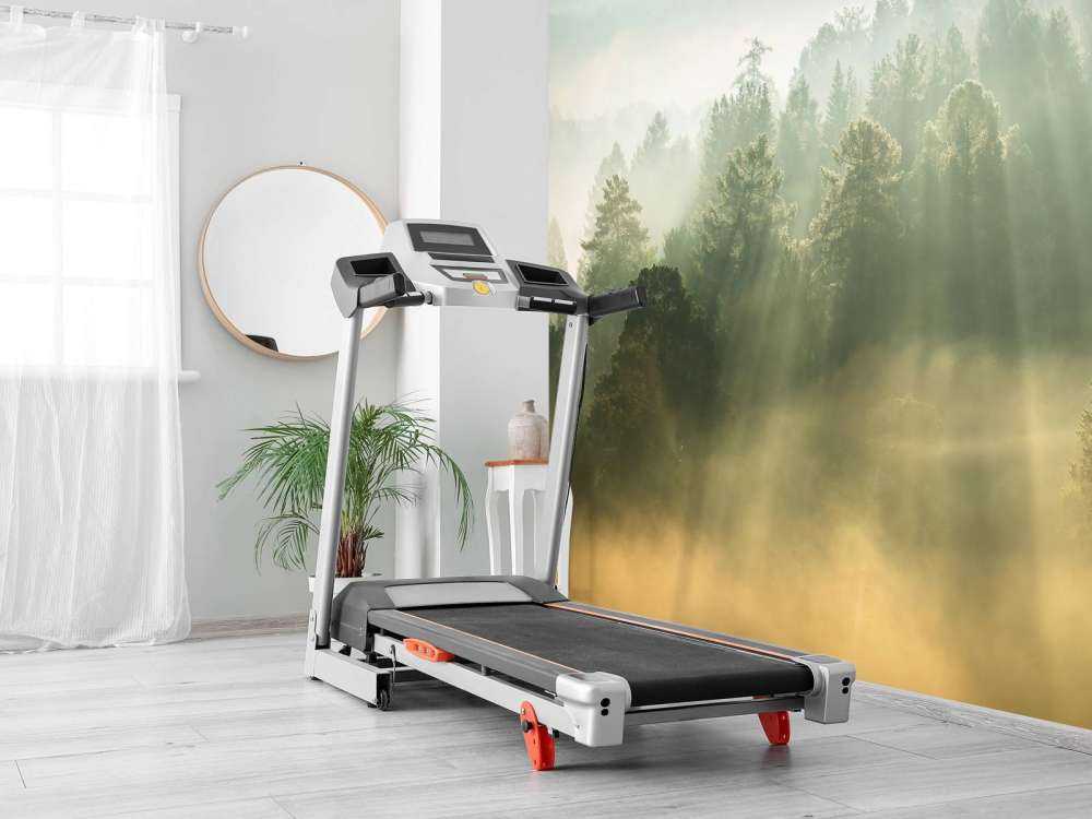 Soloppgang mellom åsene