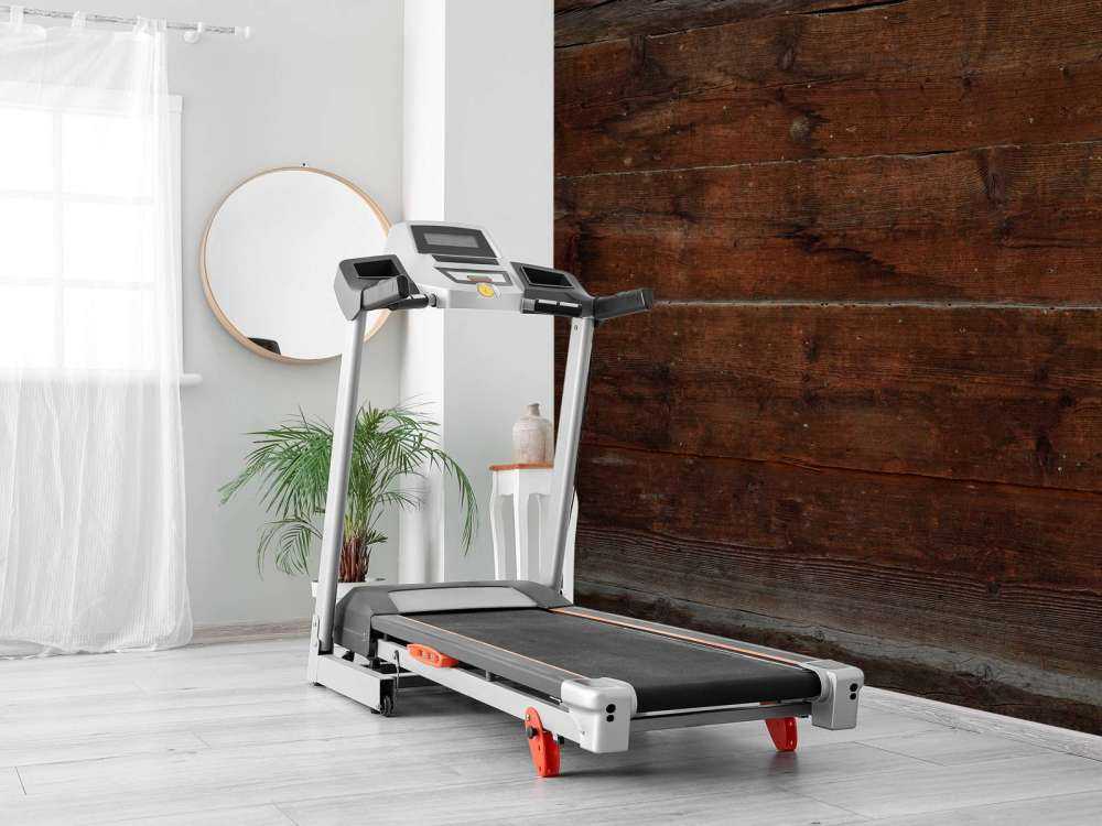 Flere planker av mørkt tre