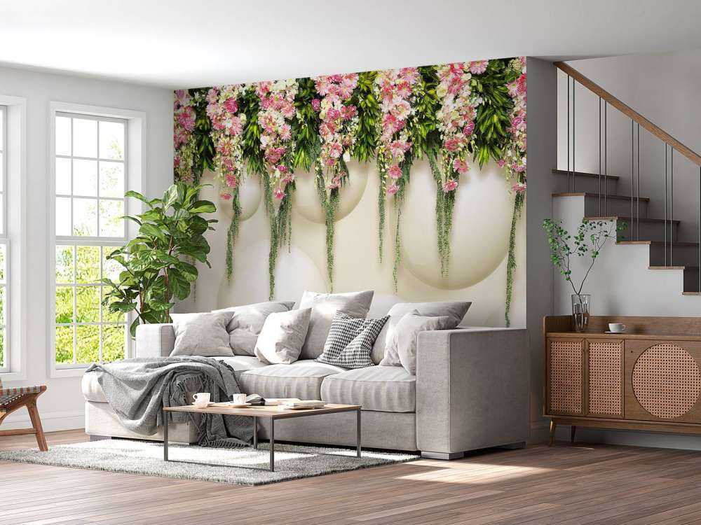 Hængende lyserøde blomster på en 3D-væg