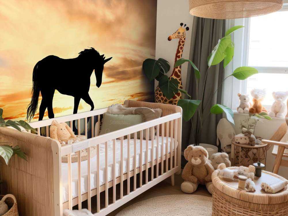 Silhuet af en enhjørning ved solnedgang