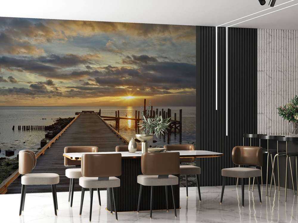 Träbrygga med soluppgång