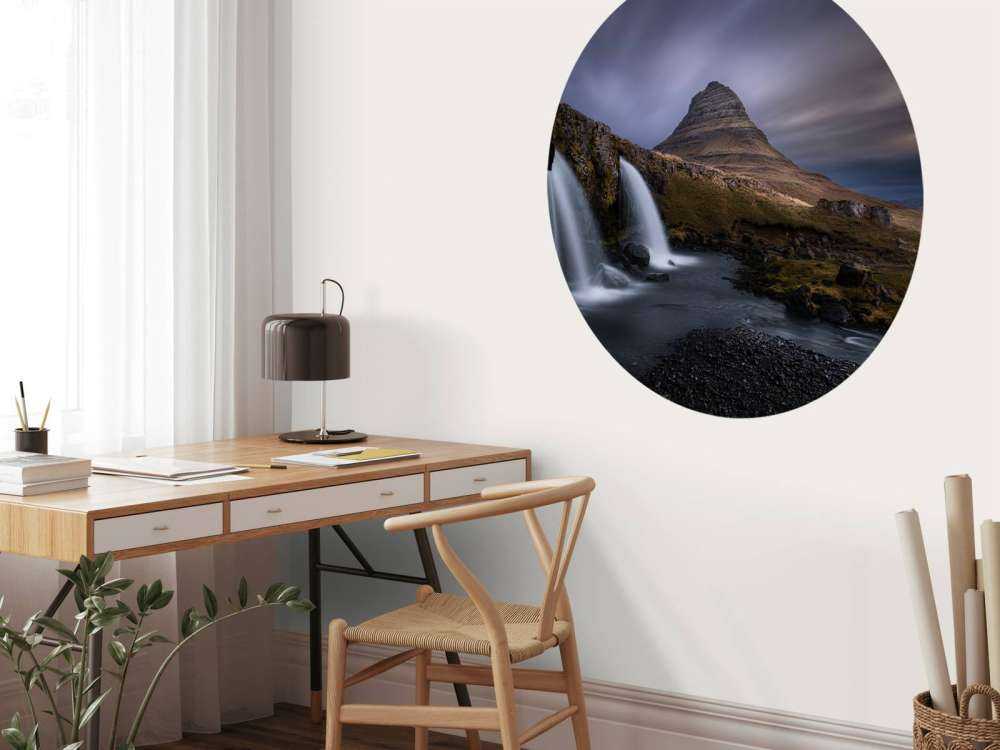 Kirkjufellsfoss falls