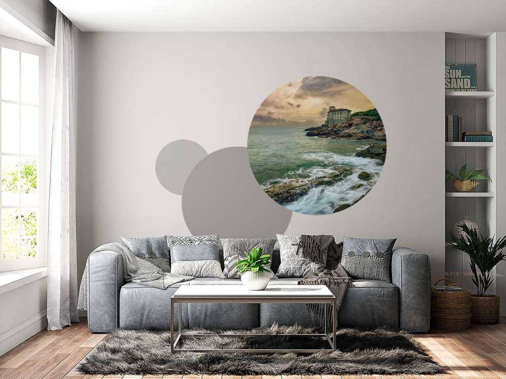 Gammelt slot på kysten