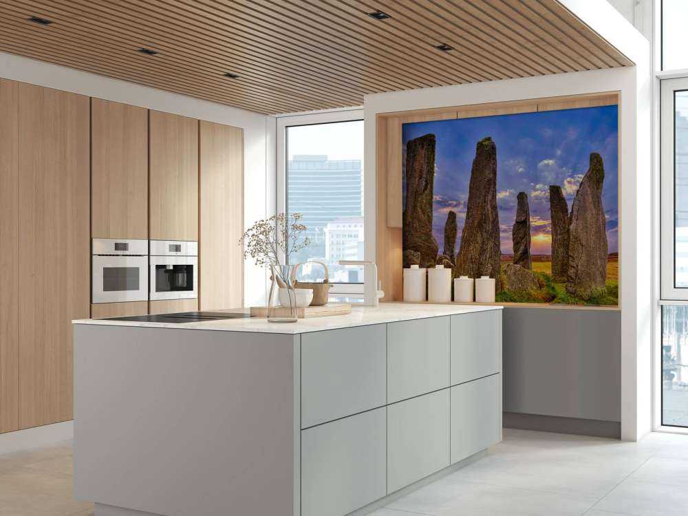 Stående steiner ved solnedgang Vei