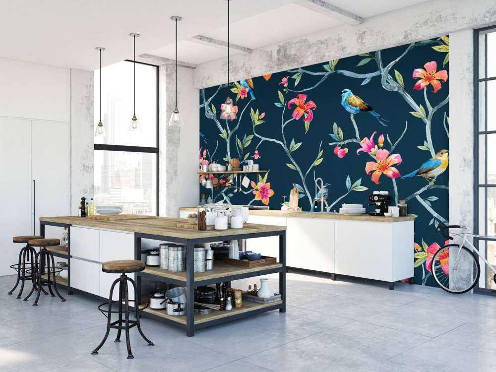 Tropiske blomster og fugler