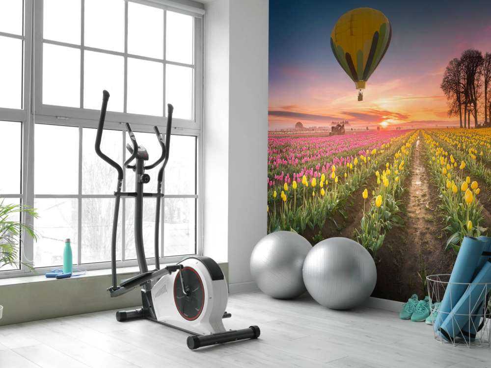 Rosa gula tulpanfält