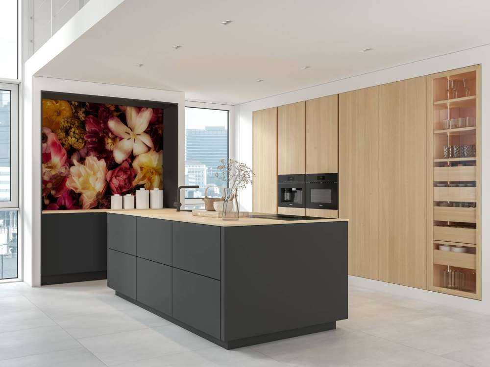 Vacker och färgglad blomsterkrans