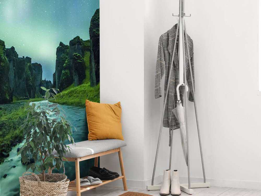 Nordlys over fjellet