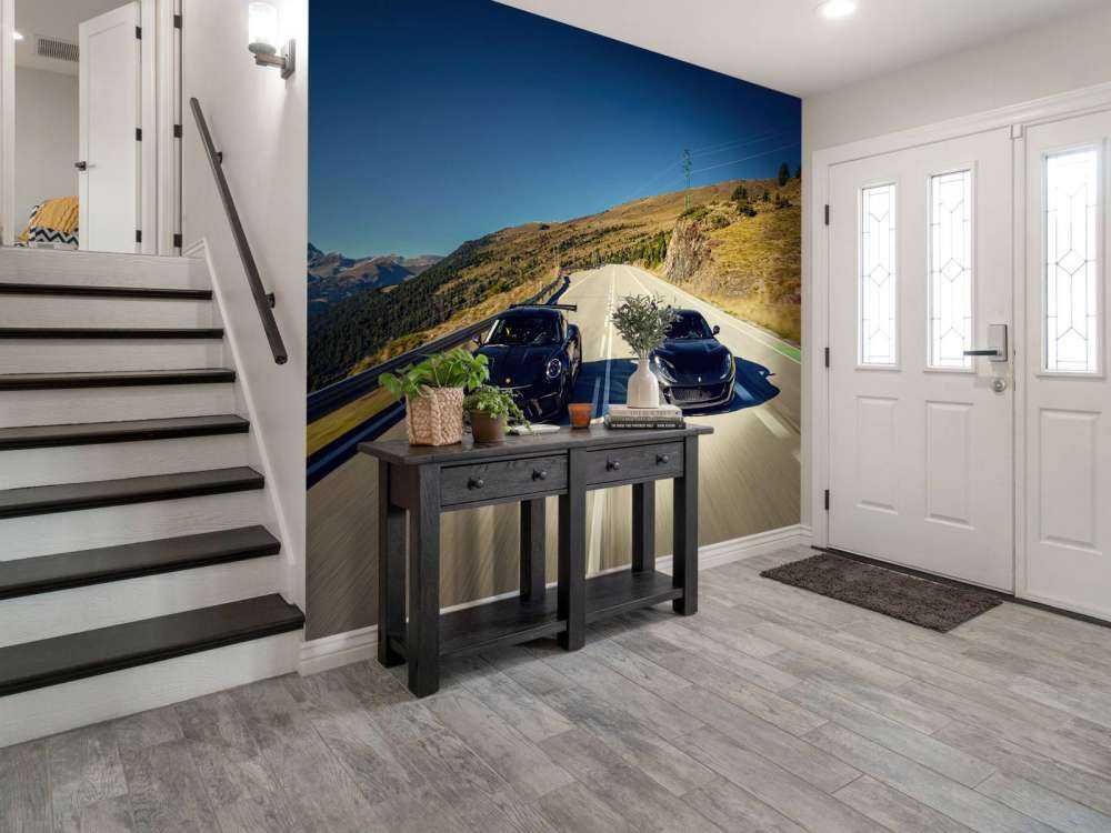 Svart superbiler i fjellene