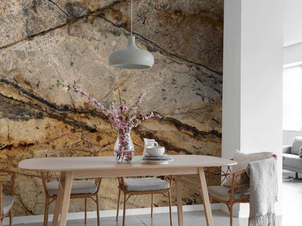 Sandfarvet marmor med riller