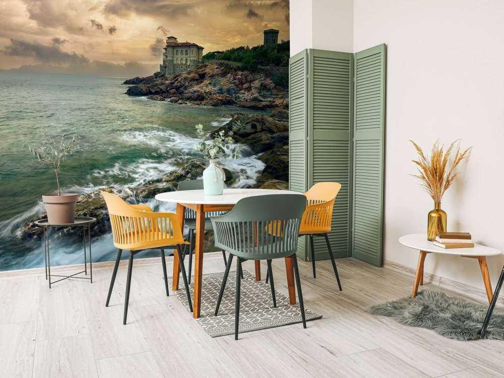 Gammelt slot på kysten