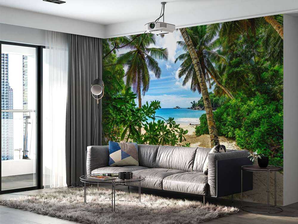 Strand mellem palmerne