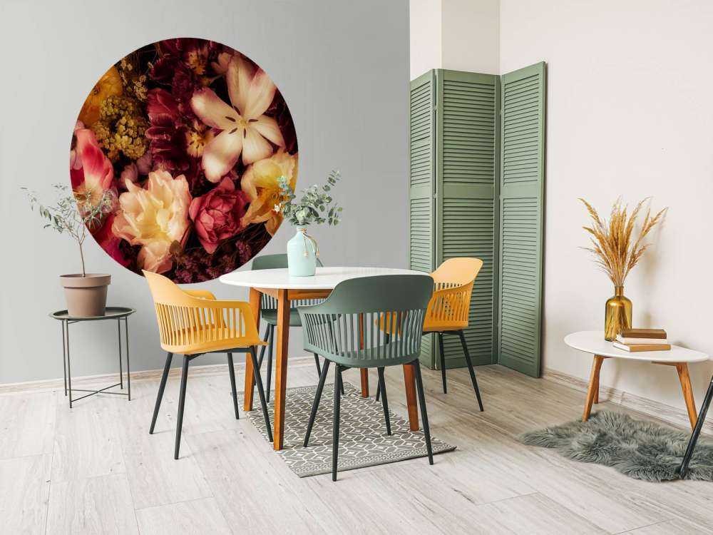 Vacker och färgglad blomsterkrans