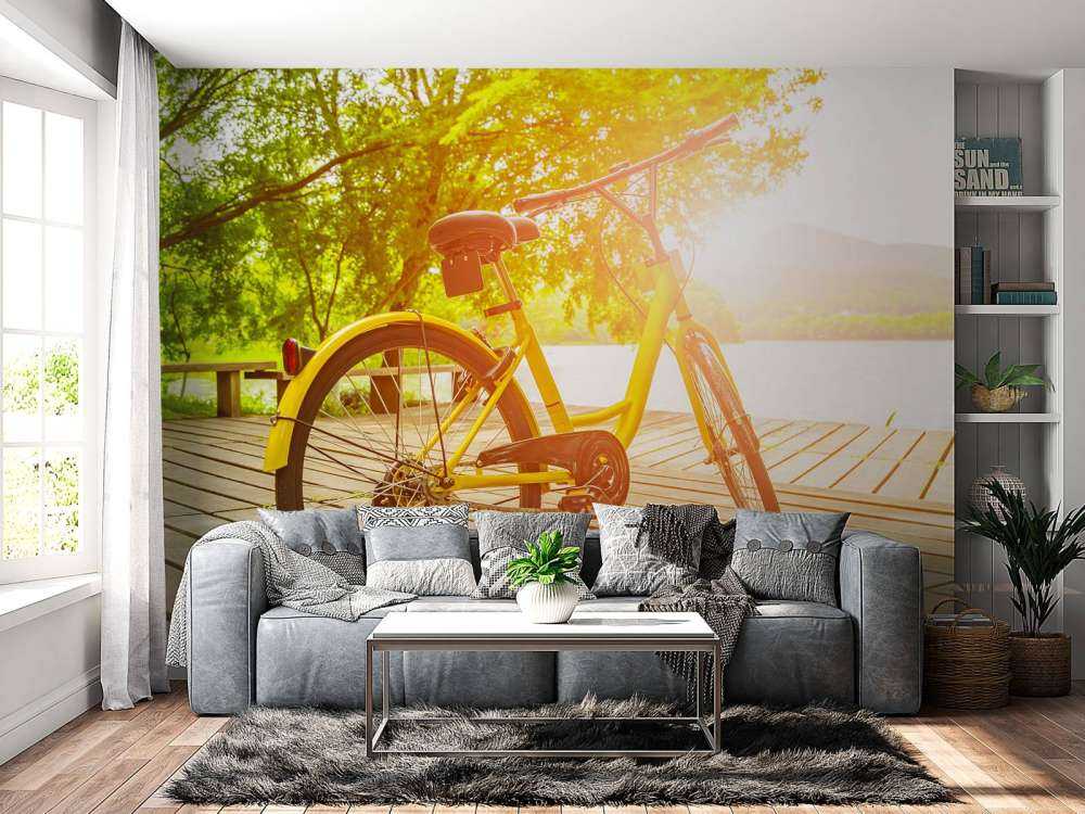 Gul cykel på brygga