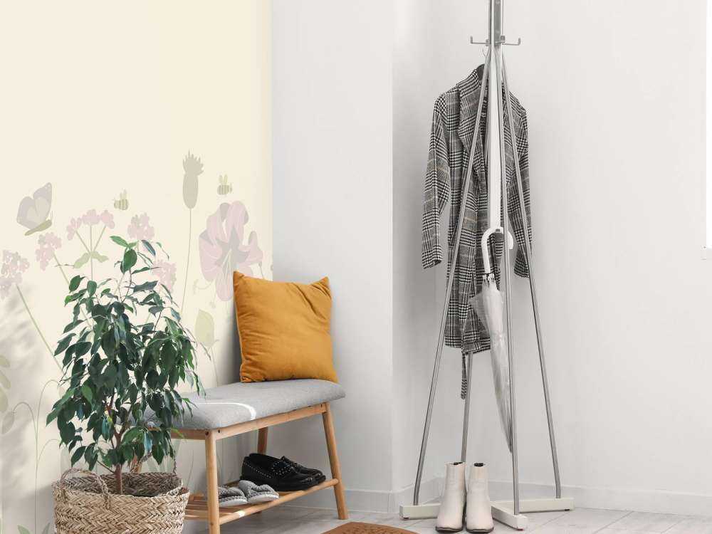 Blomstermark med sommerfugle beige og gammelrosa