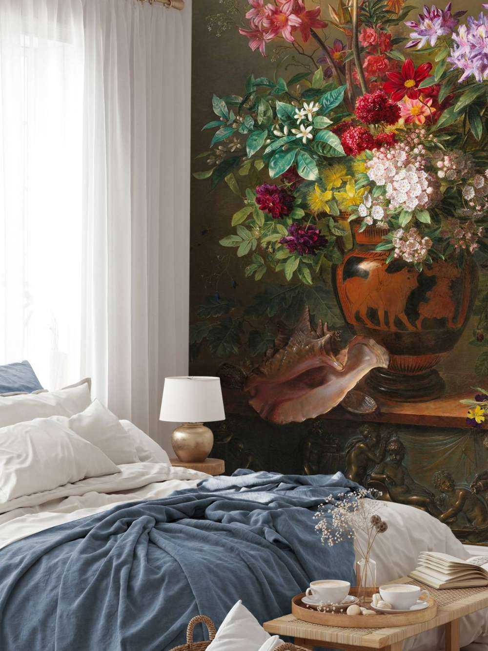 Stilleben med blomster i en gresk vase