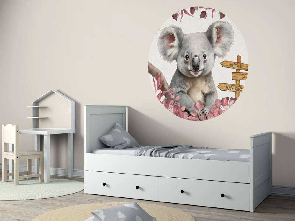 Baby koala i junglen lyserød