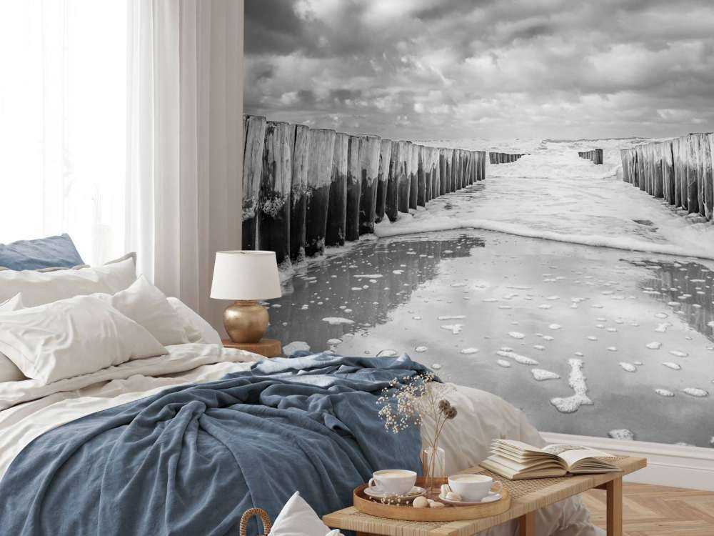 Oroligt hav i svart och vitt