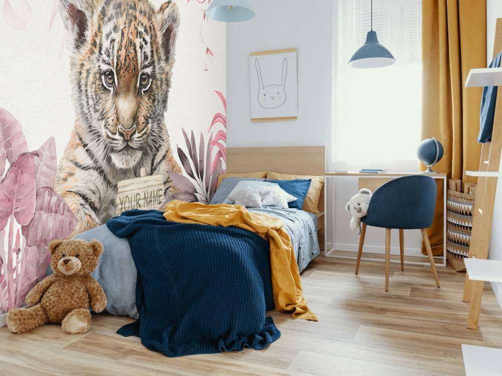 Söt tiger med växter rosa