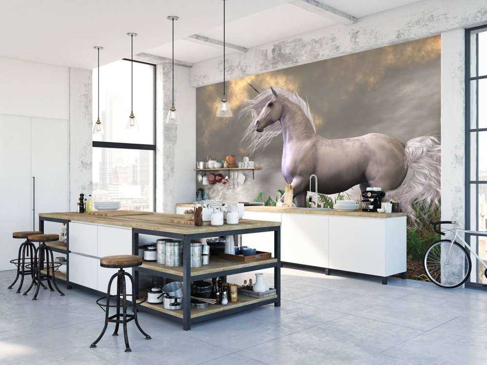 Witte eenhoorn hengst