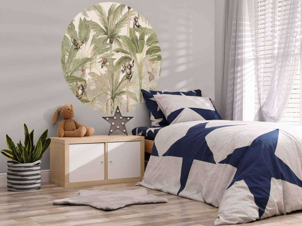 Jungel med aper og papegøyer