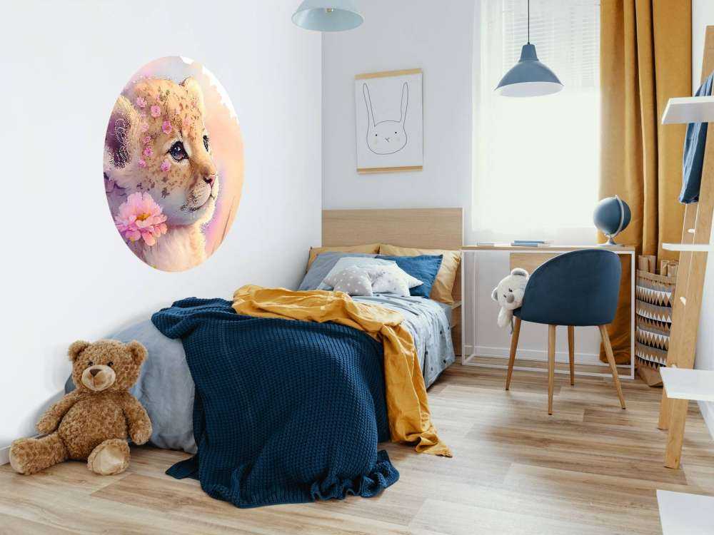 Drømmende valp mellom blomstene