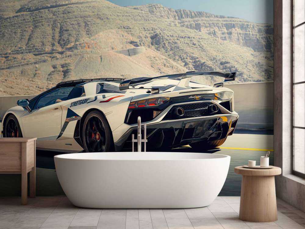 Superbil på fjellpass