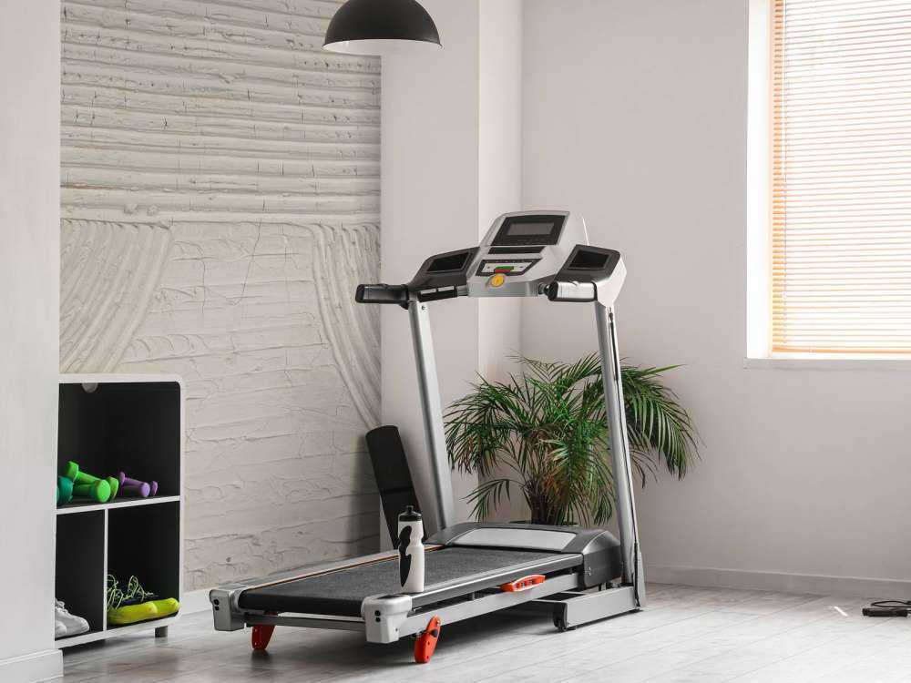 Linjer og strukturer i off white