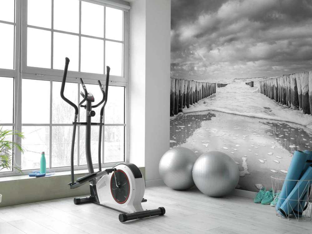 Oroligt hav i svart och vitt