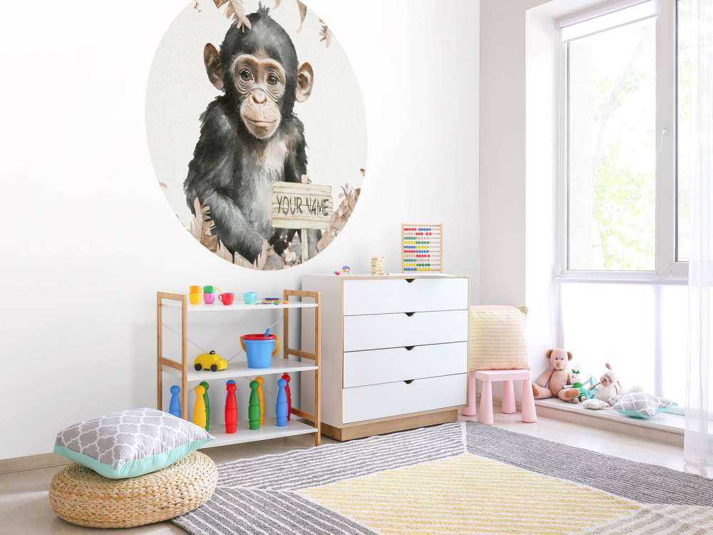 Baby-chimpanse i junglen taupe