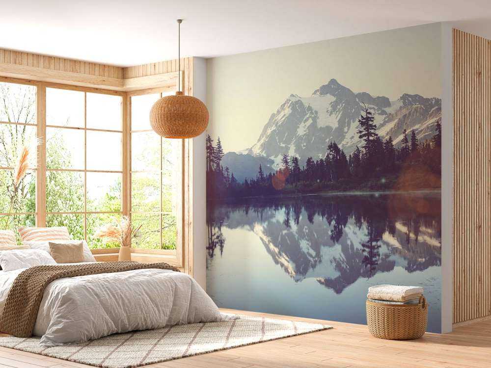 fjelløya med skog