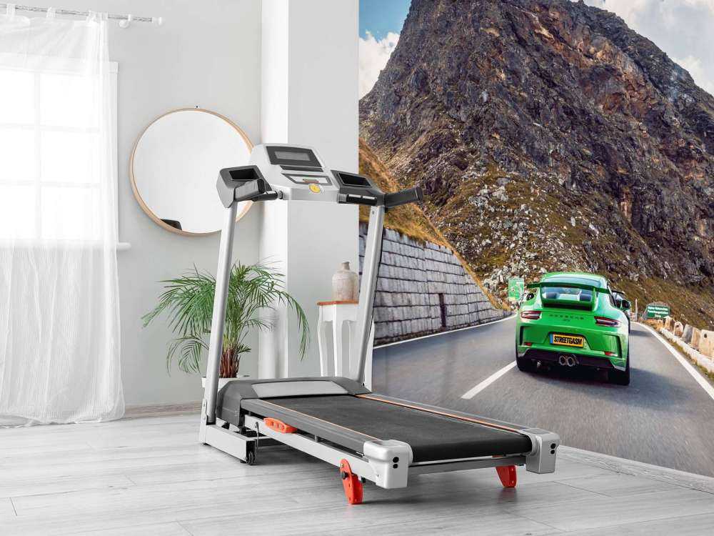 Bergpass med sportsbil