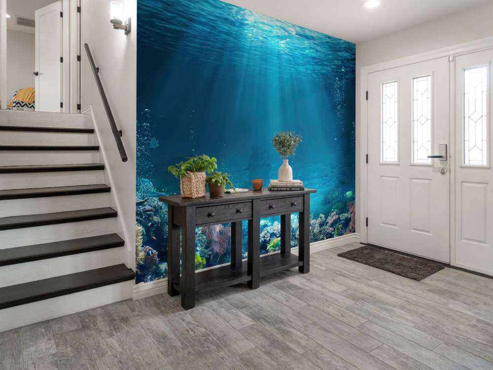 Solstråler gjennom vannet